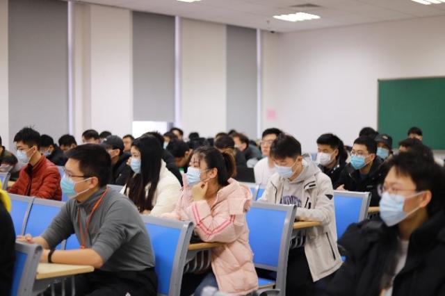 微党课11月13日 图二.jpg